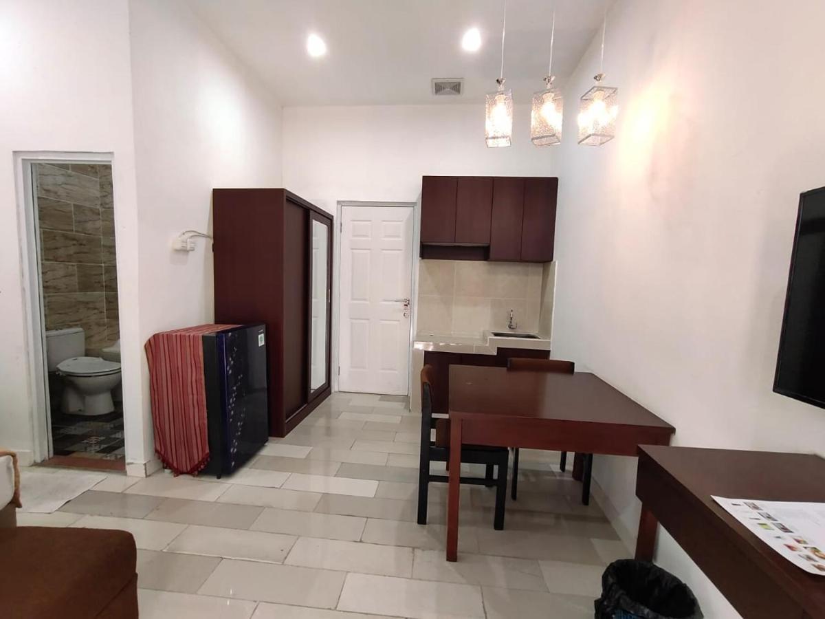 Fuji Residence Jakarta Bagian luar foto